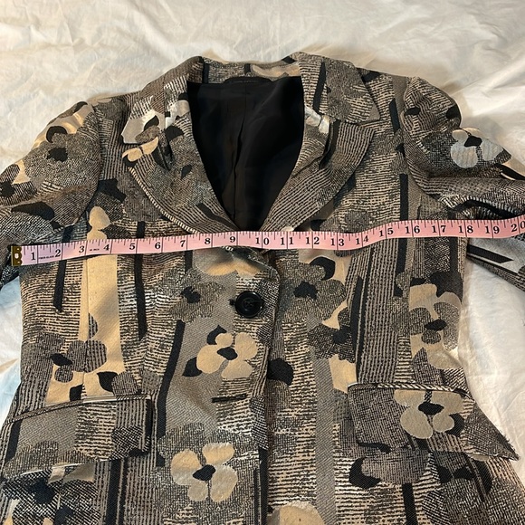Pretty Patterned Blazer - Picture 6 of 9